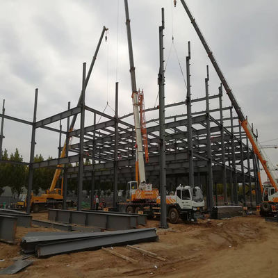Pre Engineered Steel Structure Workshop Construction With Steel Color Sheet Cladding