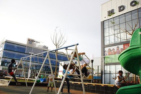 Q355B Steel Commercial Building for Exhibition Halls and Showrooms