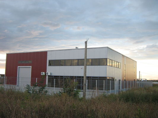 Customizable Prefabricated Steel Structure Warehouse Featuring Steel Color Sheet Cladding